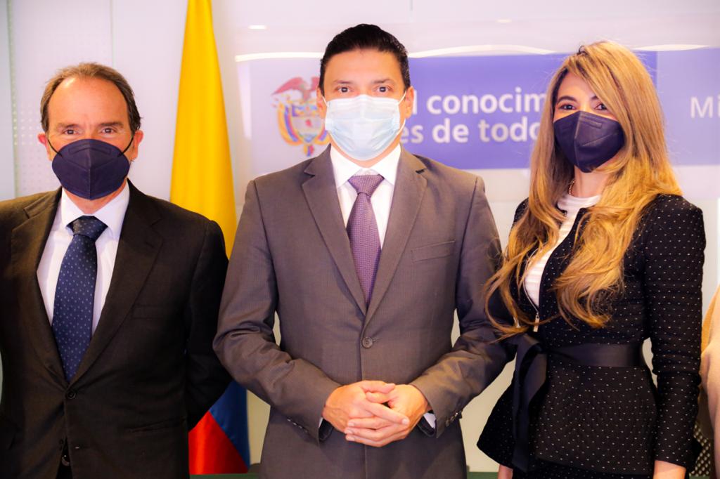 Este 28 de julio se llevó a cabo la firma del apoyo económico con el Ministerio de Ciencia, Tecnología e Innovación. 